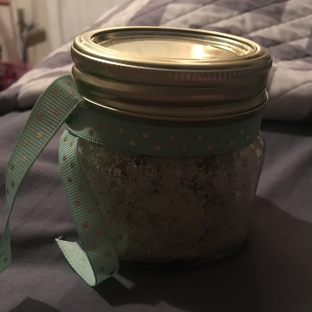 Face scrub